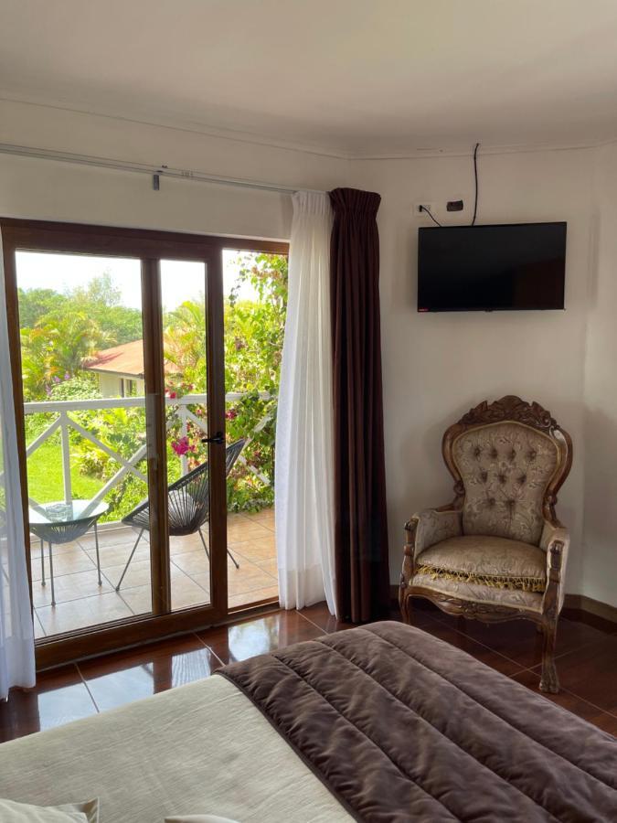 Teanehi Bed&Breakfast Hanga Roa Exterior foto
