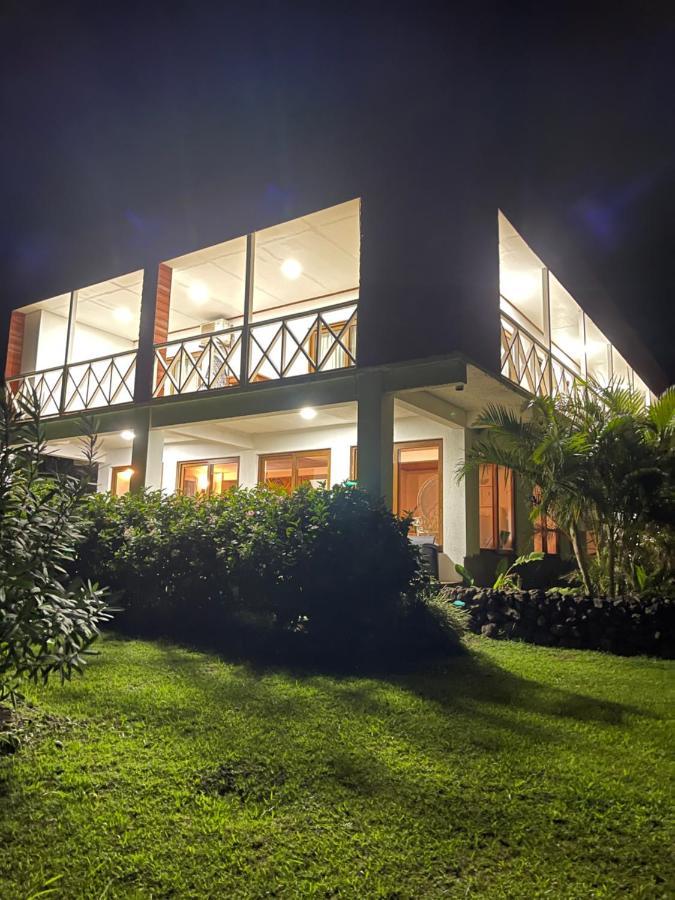 Teanehi Bed&Breakfast Hanga Roa Exterior foto