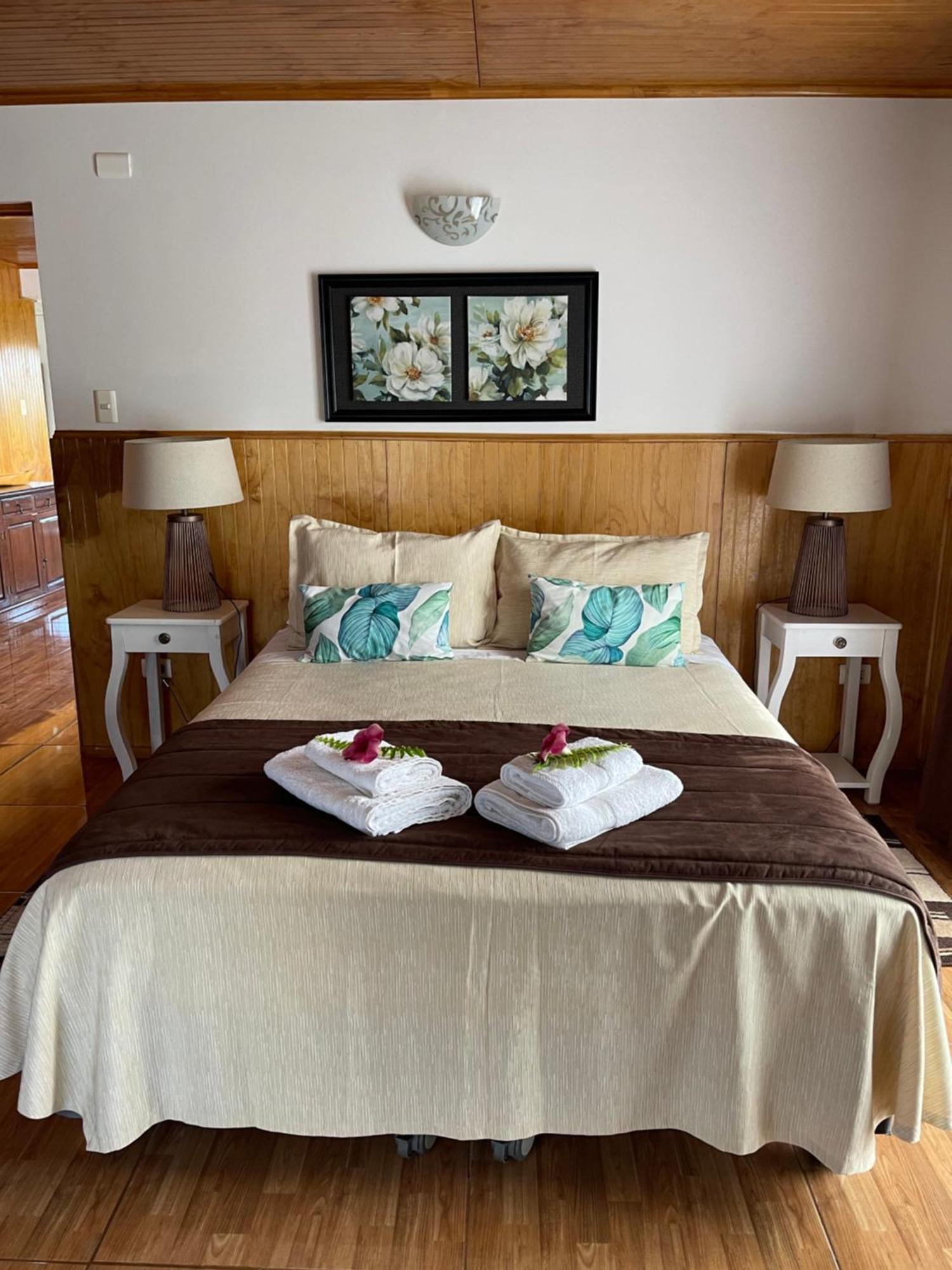Teanehi Bed&Breakfast Hanga Roa Exterior foto