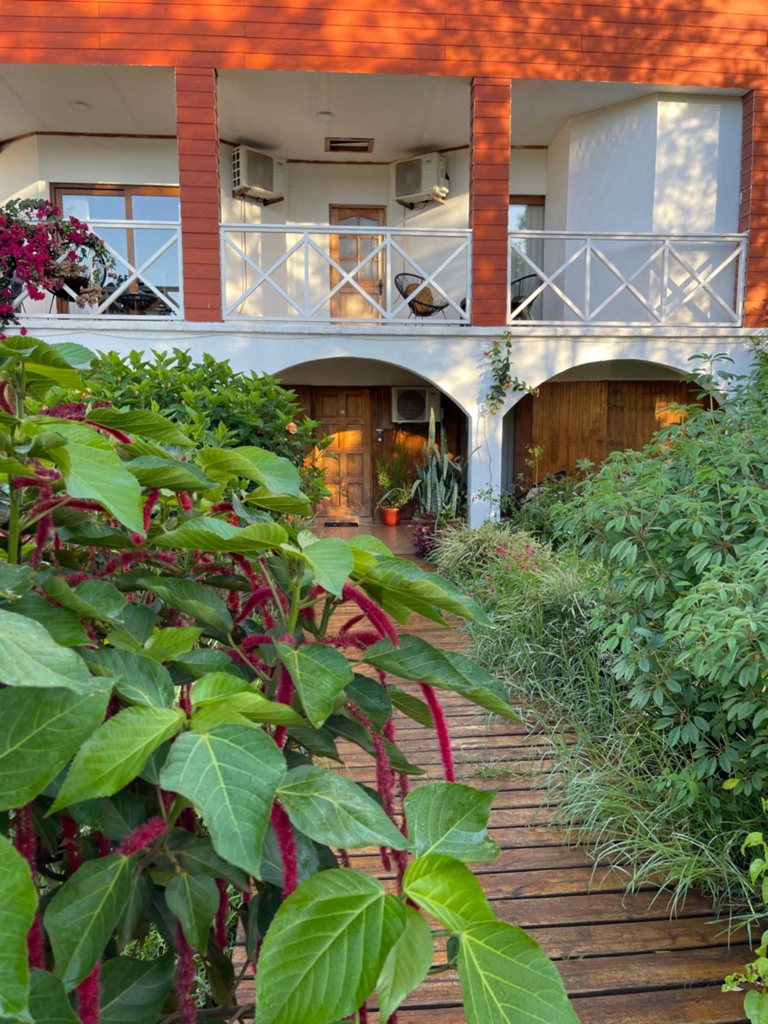 Teanehi Bed&Breakfast Hanga Roa Exterior foto