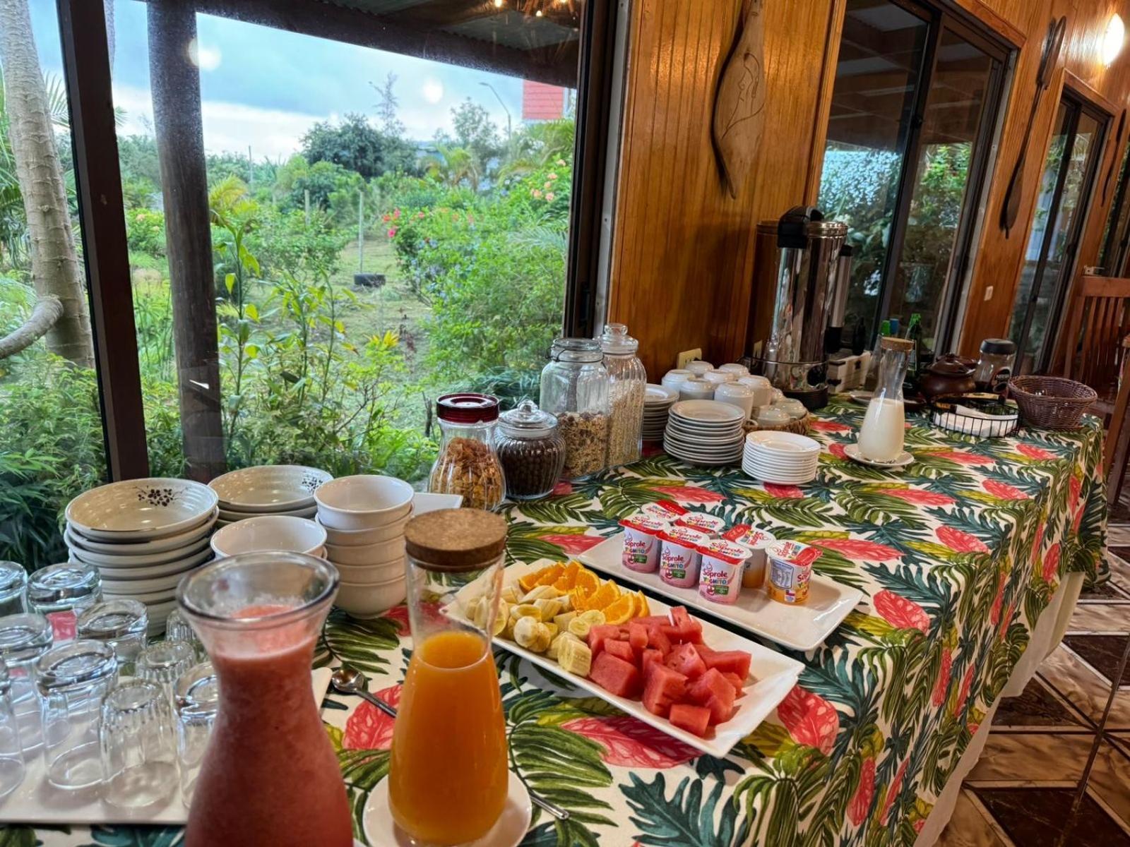 Teanehi Bed&Breakfast Hanga Roa Exterior foto