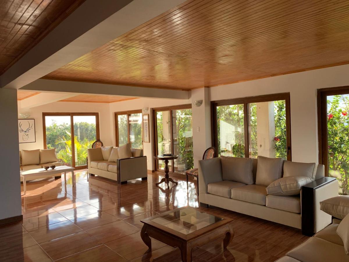 Teanehi Bed&Breakfast Hanga Roa Exterior foto