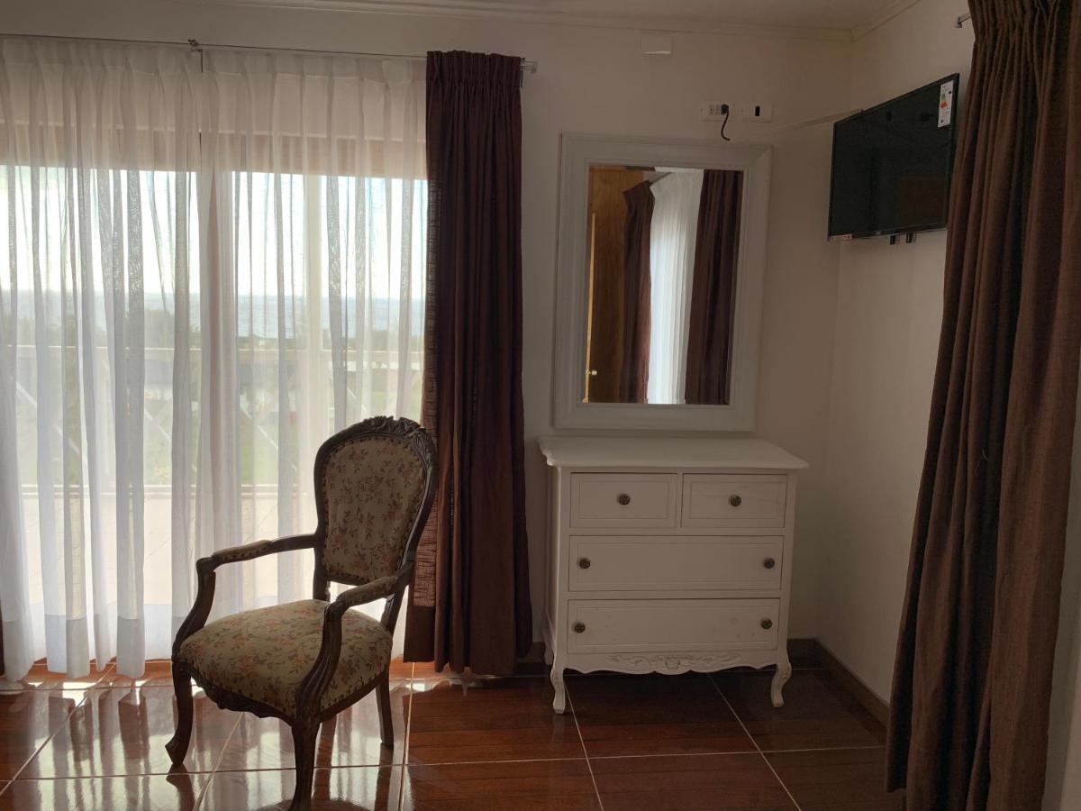 Teanehi Bed&Breakfast Hanga Roa Exterior foto