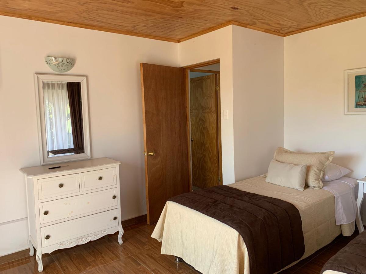 Teanehi Bed&Breakfast Hanga Roa Exterior foto