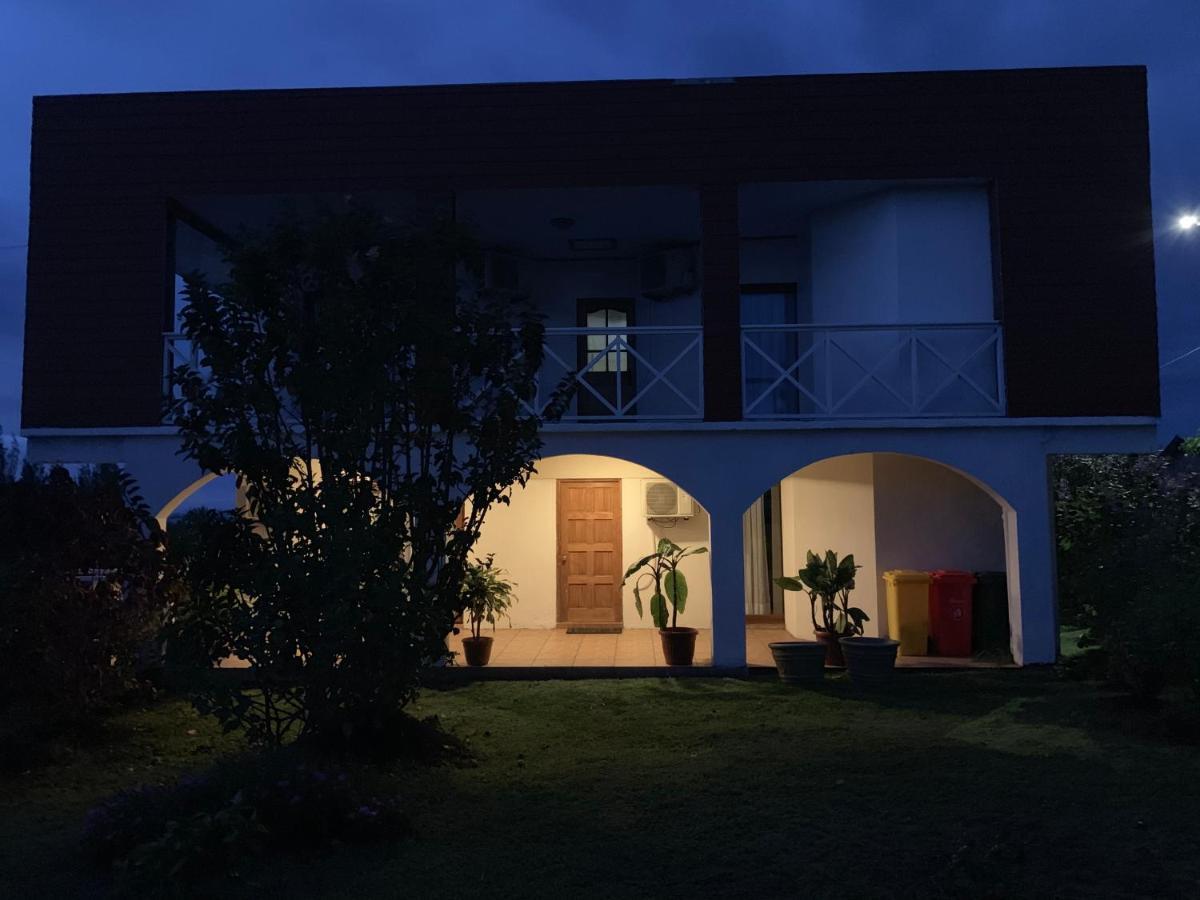 Teanehi Bed&Breakfast Hanga Roa Exterior foto